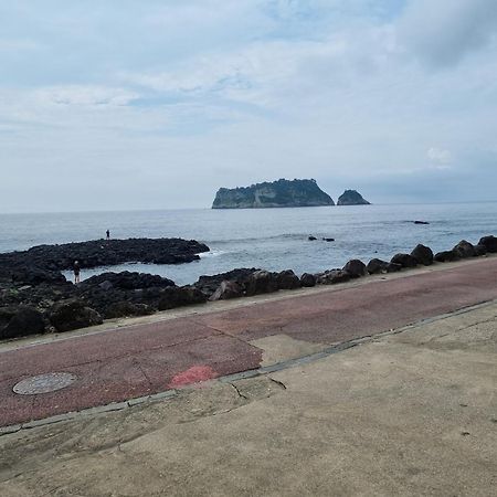 Jeju Amoje Villa Seogwipo Exteriör bild