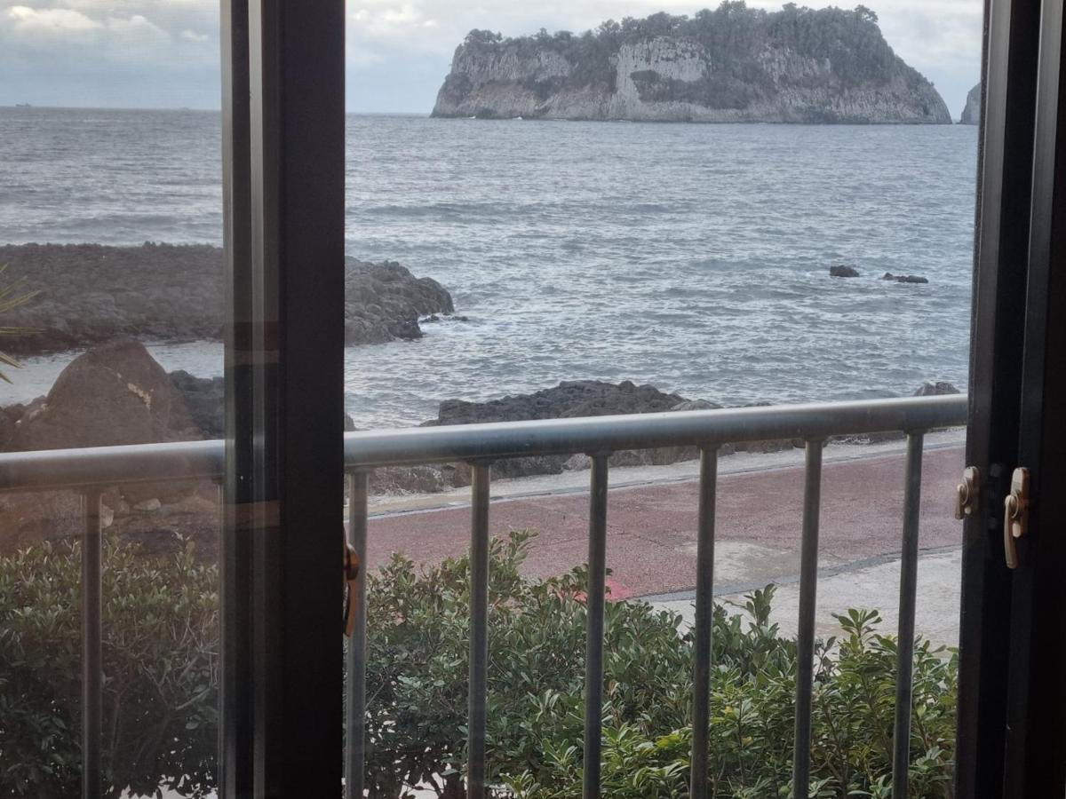 Jeju Amoje Villa Seogwipo Exteriör bild