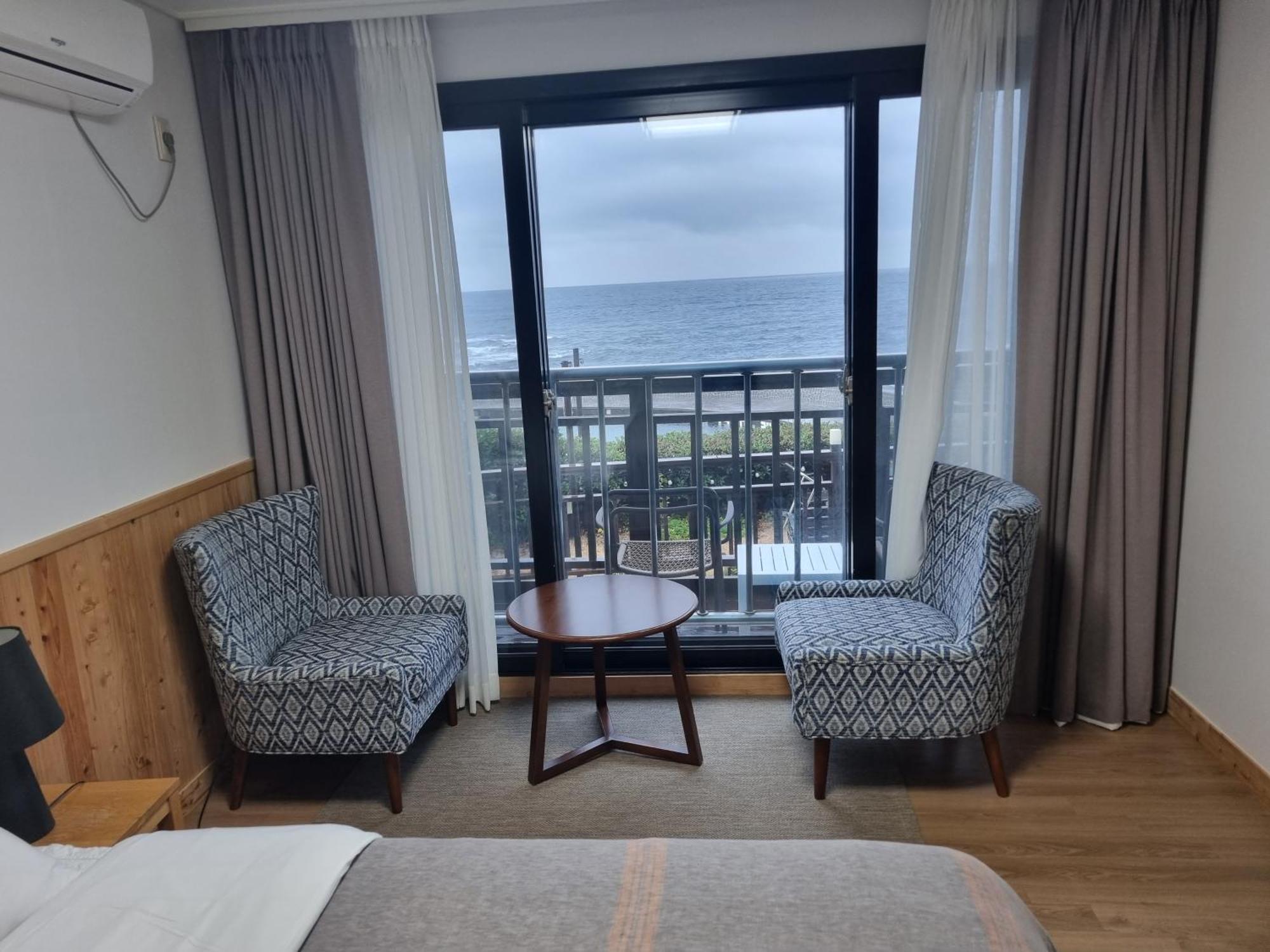 Jeju Amoje Villa Seogwipo Exteriör bild