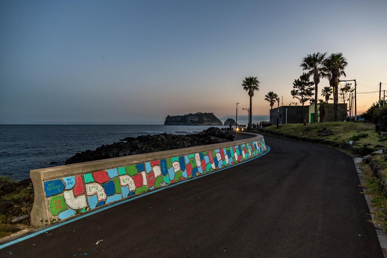 Jeju Amoje Villa Seogwipo Exteriör bild