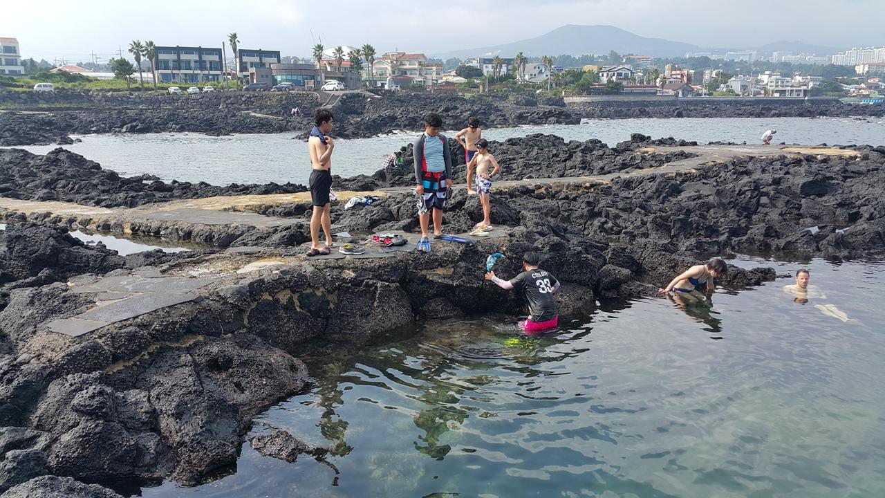 Jeju Amoje Villa Seogwipo Exteriör bild